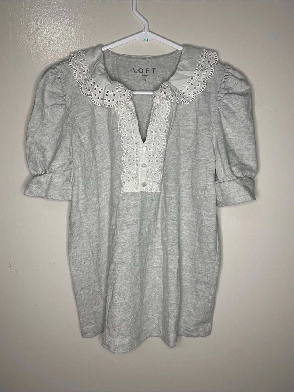 LOFT Eyelet Collar Heather Gray Puff Sleeve Cotton Top Size Small